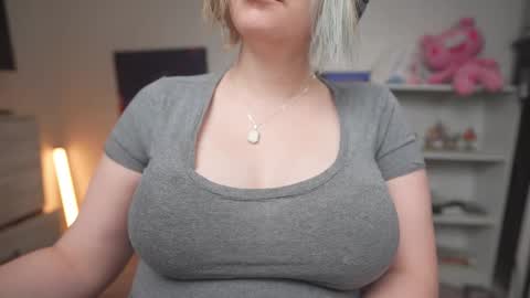 Krystal Syx online show from November 9, 2025, 9:13 pm