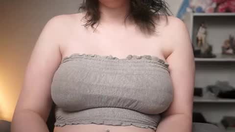 Krystal Syx online show from March 5, 2026, 6:48 pm