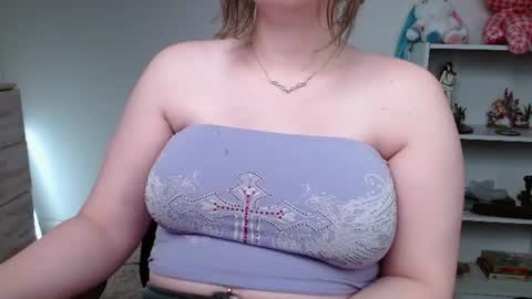 Snapshot of krystalsyxx chatting on June 24, 2026, 2:05 pm Krystal Syx online show from June 24, 2026, 2:05 pm