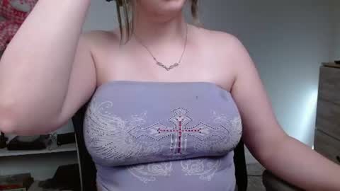 Snapshot of krystalsyxx chatting on July 13, 2026, 11:40 pm Krystal Syx online show from July 13, 2026, 11:40 pm