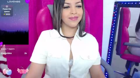 Snapshot of krysten_ritter2 chatting on March 7, 2025, 5:51 am krys online show from March 7, 2025, 5:51 am