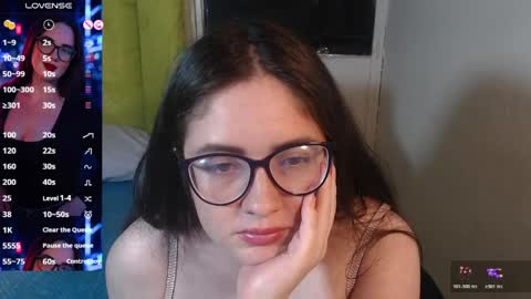 kryystaladams online show from April 29, 2026, 10:16 pm