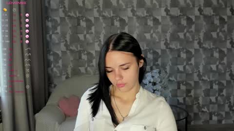 Snapshot of kseni_a chatting on October 22, 2025, 7:41 am Ksenia online show from October 22, 2025, 7:41 am