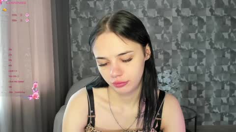 Snapshot of kseni_a chatting on April 5, 2026, 6:43 am Ksenia online show from April 5, 2026, 6:43 am