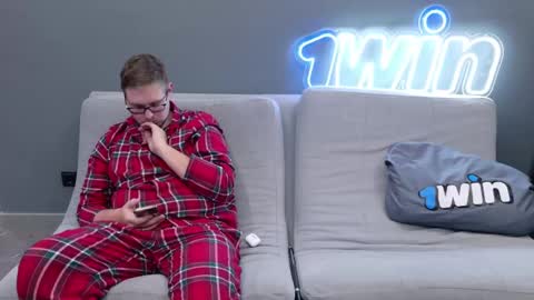 WebcamWhore online show from January 8, 2025, 2:25 pm