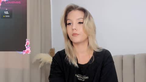 Lady online show from September 23, 2025, 1:36 pm