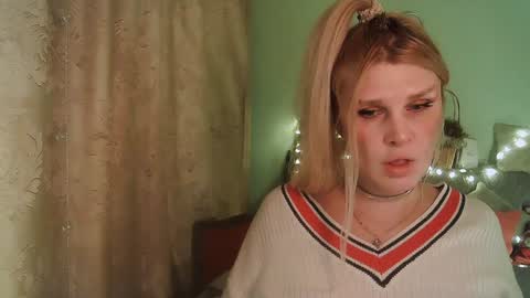 Annika  MTF ts post -op online show from January 16, 2025, 1:36 pm