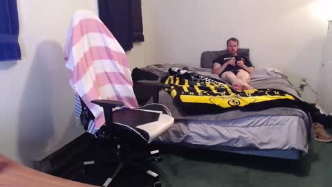 Kuggy online show from May 4, 2026, 10:17 pm