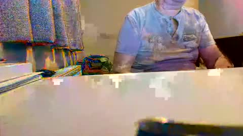 kuipers_1976 online show from October 13, 2025, 8:09 pm