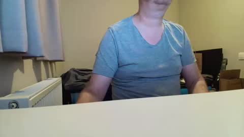 kuipers_1976 online show from May 10, 2026, 8:03 pm