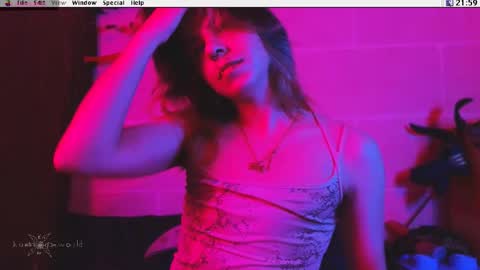 Snapshot of kuntboyzworld chatting on October 18, 2025, 7:58 pm Krypto hethey online show from October 18, 2025, 7:58 pm