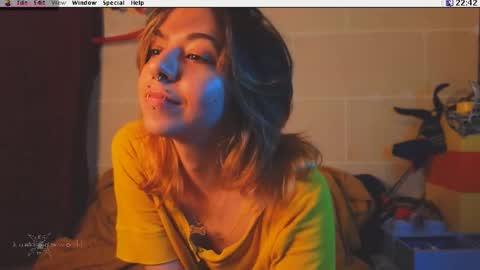 Snapshot of kuntboyzworld chatting on October 20, 2025, 8:42 pm Krypto hethey online show from October 20, 2025, 8:42 pm