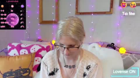 Samantha online show from September 25, 2025, 6:22 pm