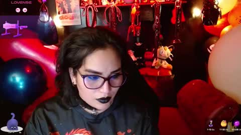 Snapshot of kureiji_fetish chatting on October 3, 2025, 12:18 am Fetiche Woman online show from October 3, 2025, 12:18 am