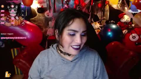 Snapshot of kureiji_fetish chatting on October 30, 2025, 12:01 am Fetiche Woman online show from October 30, 2025, 12:01 am