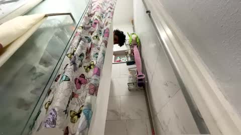 kurlz5stard online show from September 28, 2025, 6:46 pm