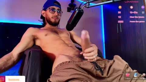 kuzzcoo online show from November 5, 2025, 5:46 pm