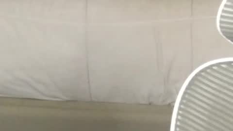 Kick online show from November 24, 2025, 9:36 pm