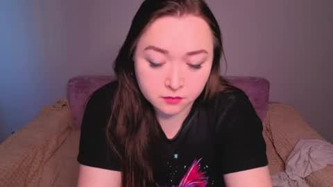 kyeacloser online show from April 22, 2026, 2:03 am