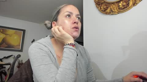 Snapshot of kyhara chatting on December 30, 2024, 1:04 am kyhara online show from December 30, 2024, 1:04 am