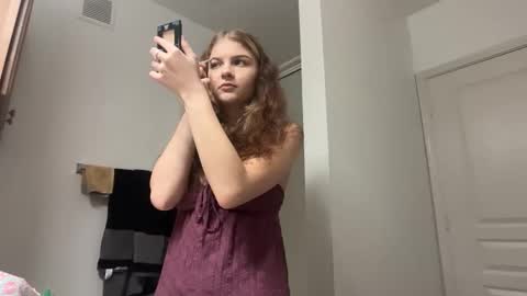 kyky online show from November 26, 2025, 6:42 pm