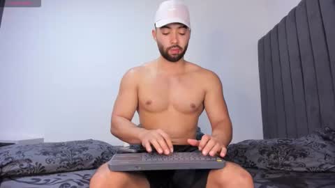 Snapshot of kyle_collinz chatting on October 5, 2025, 8:51 pm Kyle collinz online show from October 5, 2025, 8:51 pm