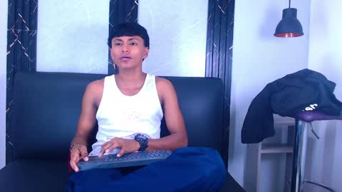 Snapshot of kyle_dimons chatting on April 1, 2026, 12:00 am Kyle Dimons online show from April 1, 2026, 12:00 am