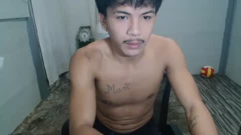 kyle_lourence online show from May 18, 2026, 12:22 pm