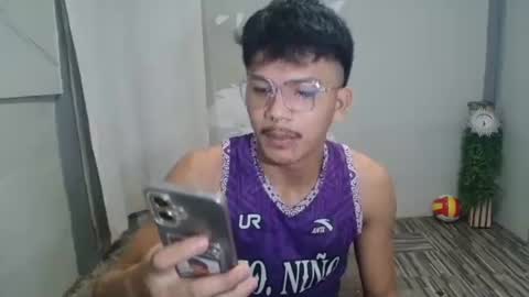 kyle_lourence online show from May 23, 2026, 10:52 am