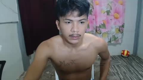 kyle_lourence online show from June 3, 2026, 7:44 am