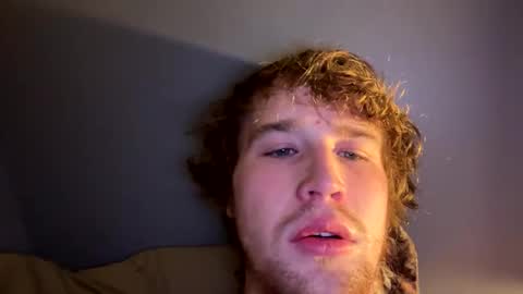 kylelovepussy69 online show from March 5, 2025, 10:11 am
