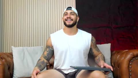 kylenorth_ online show from November 14, 2025, 6:28 pm