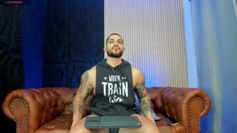 kylenorth_ online show from November 28, 2025, 6:10 pm