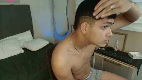 Snapshot of kyliam_big chatting on June 29, 2026, 7:58 pm Kyliam online show from June 29, 2026, 7:58 pm