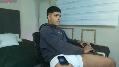 Snapshot of kyliam_big chatting on July 5, 2026, 9:22 pm Kyliam online show from July 5, 2026, 9:22 pm