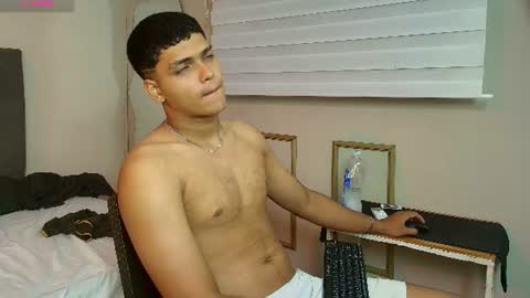 Snapshot of kyliam_big chatting on July 10, 2026, 1:32 am Kyliam online show from July 10, 2026, 1:32 am