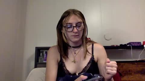 Snapshot of kylianna chatting on August 3, 2026, 10:35 pm Kylianna online show from August 3, 2026, 10:35 pm