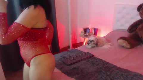 Sara online show from November 4, 2025, 2:10 am