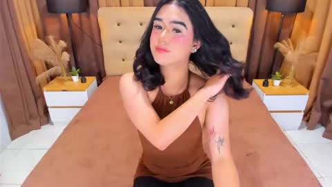 kylie_cums online show from February 16, 2026, 2:02 pm