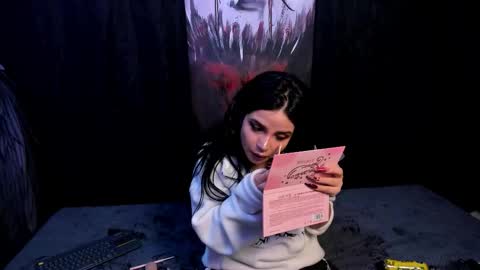 Snapshot of kylie_foxx1 chatting on October 15, 2025, 11:38 pm submissive demon Please help me to reach 500 thumbs up online show from October 15, 2025, 11:38 pm