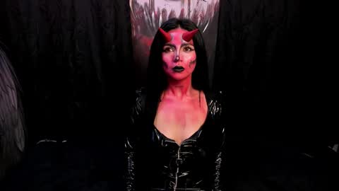 Snapshot of kylie_foxx1 chatting on October 17, 2025, 10:34 pm submissive demon Please help me to reach 500 thumbs up online show from October 17, 2025, 10:34 pm