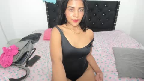 Snapshot of kylie_hot34 chatting on September 27, 2025, 8:47 pm kylie_hot34 online show from September 27, 2025, 8:47 pm