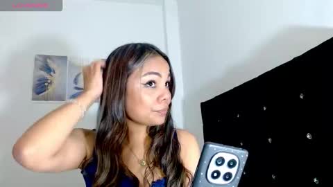 Paola online show from March 5, 2026, 2:51 am