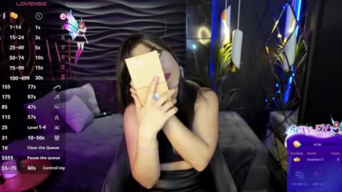 Kylie online show from December 12, 2024, 7:37 pm