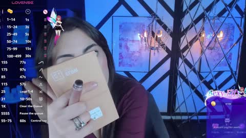 Kylie online show from December 21, 2024, 1:42 pm