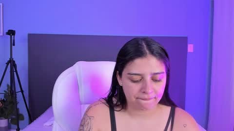 Kylie Reyes  online show from January 15, 2025, 7:01 pm
