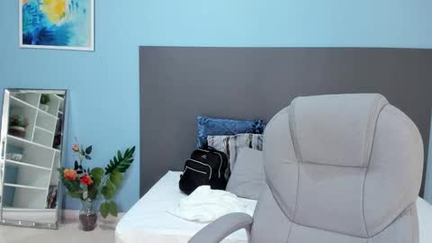 Kylie Reyes  online show from November 7, 2025, 6:19 pm