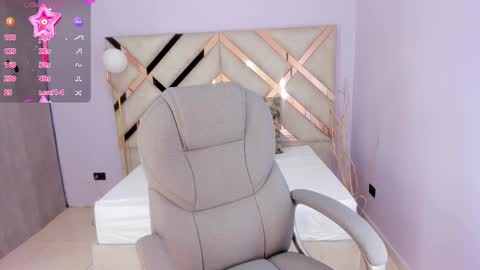 Snapshot of kylie_reyes chatting on February 23, 2026, 7:33 pm Kylie Reyes online show from February 23, 2026, 7:33 pm