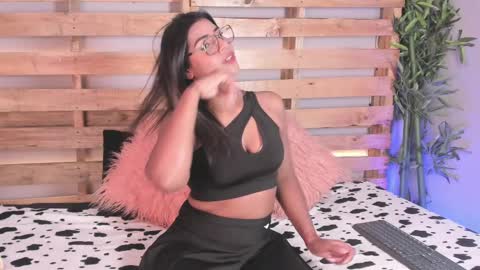 Kylie  online show from February 25, 2025, 9:57 pm