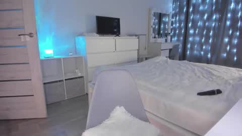 Ann online show from February 26, 2025, 9:05 pm